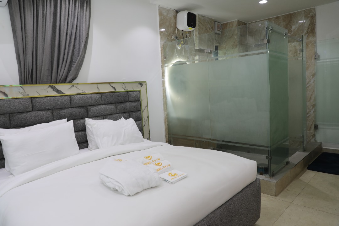 Kingsgate Luxury gallery image