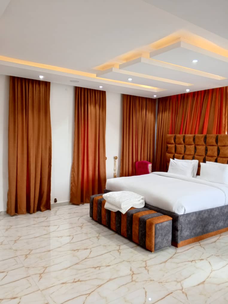 Kingsgate Luxury gallery image